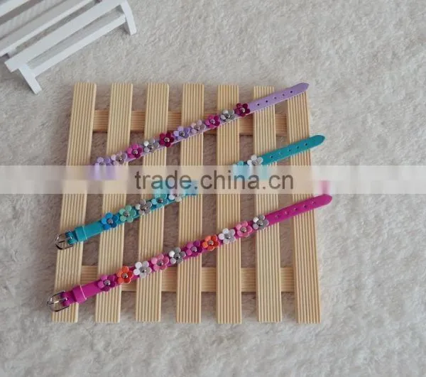 Colorful Leather Bracelets With One Row of Flowers photo-2