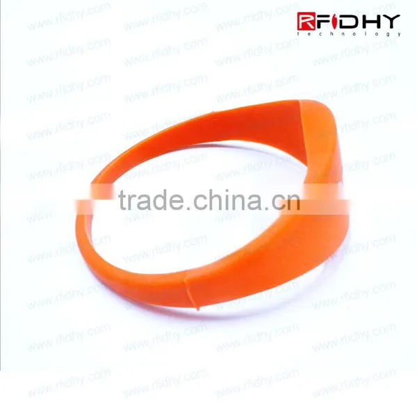 Printed Silicone Wristbands Provider RFID for Identifying photo-3