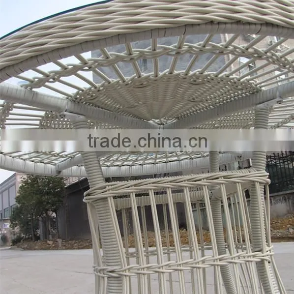 NEW DINING WHITE ROUND RATTAN TABLE photo-3