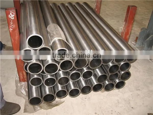 Astm A106 Gr. b Steel Pipes High Precision Seamless Steel Tubes photo-2