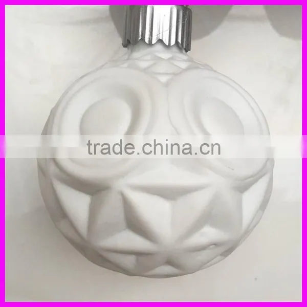 New Product Ball Shaped Hanging Ceramic Decoration With LED Light photo-2