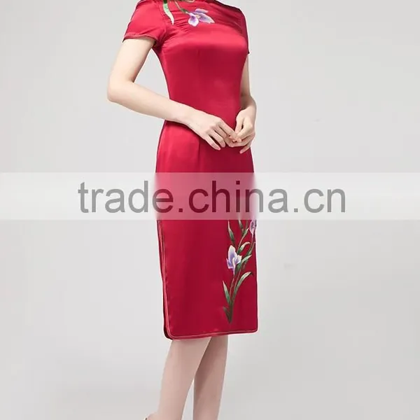 Handmade Silk Embroidery Qipao /Cheongsam in Pure Mulberry Silk photo-3