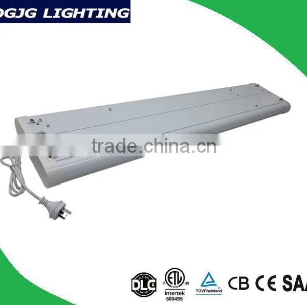 Aluminium Housing With Acrylic Cover IP44 High Wattage 60w Office Batten Light photo-3