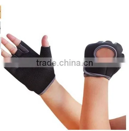 Hot Sell Of the Half-finger Sports Gloves photo-2