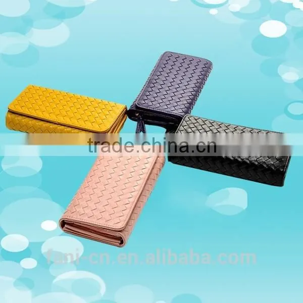 New Arrival Fashion and Elegant Ladies Leather Clutch Purse With Woven Pattern Design photo-2