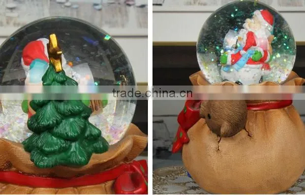 High Quality Resin Glass Water Globe Gifts Water Globe Christmas Water Globe photo-2