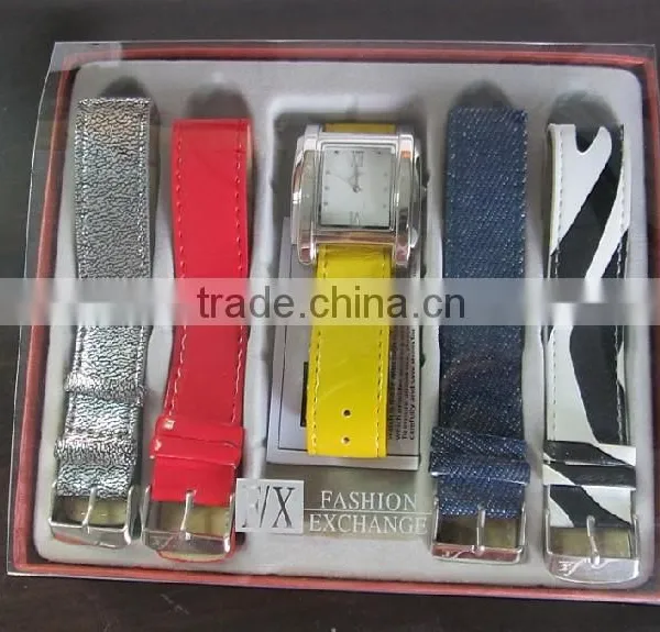 Fasion Interchangeable Watch Set for Ladies With Four Extra Strap