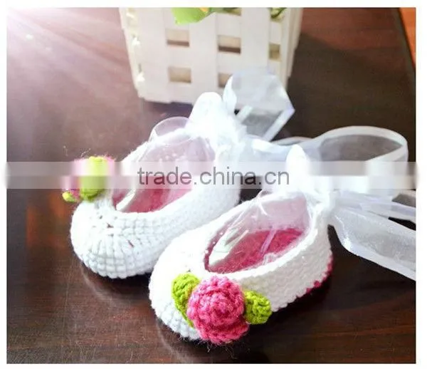 Christmas Toddlers Baby Shoes Winter Crochet Shoes Floral Pattern Knitted Shoes photo-2