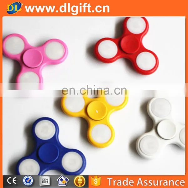 European Best Selling Adult Toy Plastic Funny Led Hand Solar Light Spinner photo-3