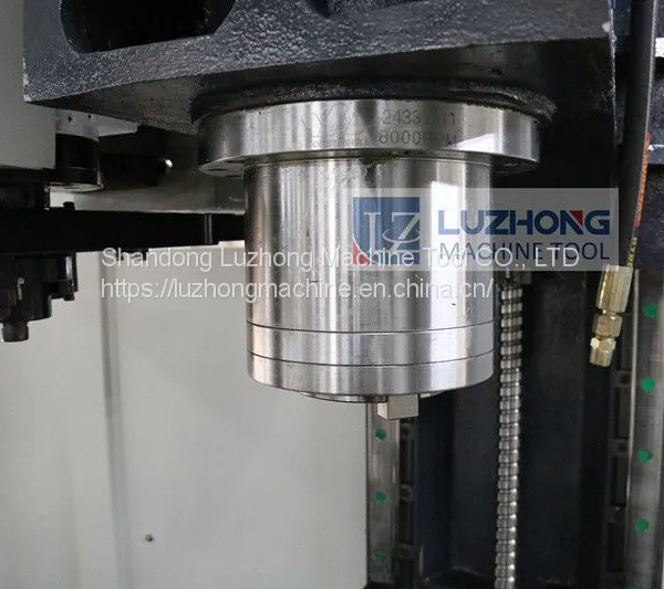 VMC840 Luzhong 5 Axis VMC840 CNC Mini Universal Vertical Milling Machine Center photo-3
