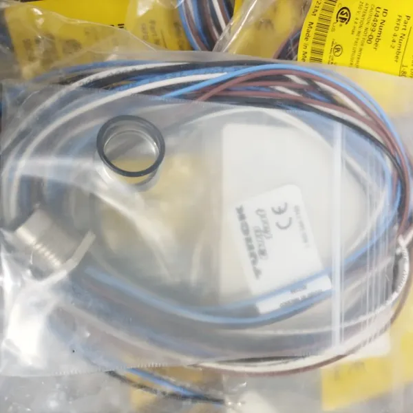 TURCK FKFD 4.4-2 Actuator and Sensor Receptacle – Rear Mount photo-3