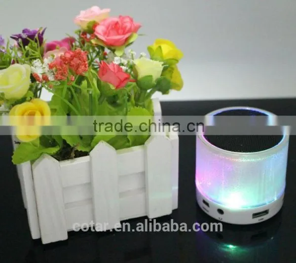 Factory Sale 2015 New Design Portable Mini Bluetooth Speaker With Flash Light photo-2