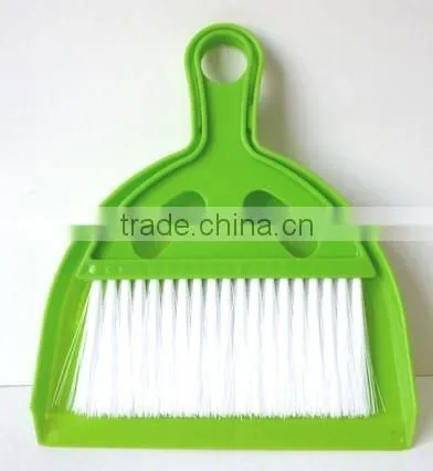 Low Price Dustpan & Brush Set for Table photo-4