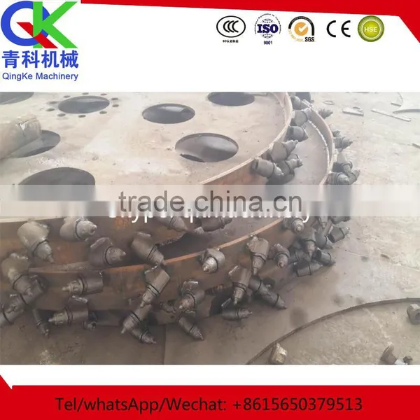 Four-wheel Chain Cable Modification Pit Digging Machine photo-4