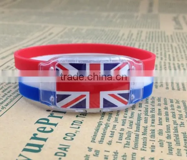 2016 Promotional LED Silicone Bracelet China Supplier photo-3