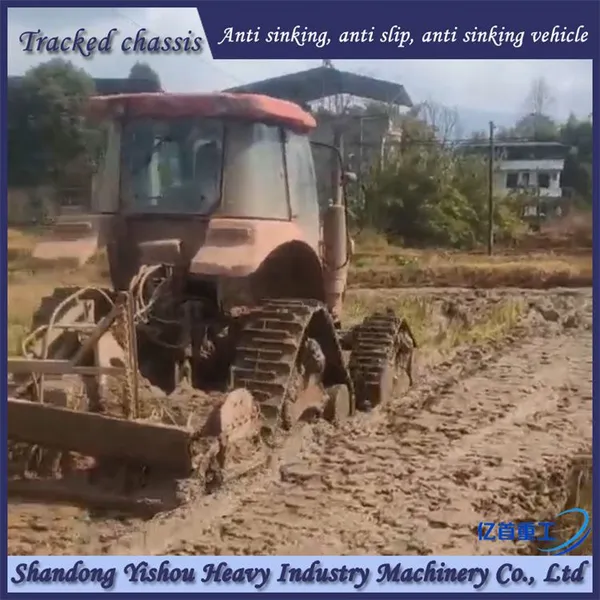 Rubber Track Assembly During Operation in Muddy and Waterlogged Areas photo-3