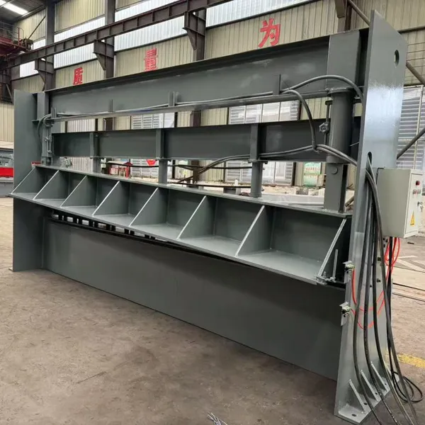 Hydraulic Shearing Machine Equipment Capable of Cutting Stainless Steel and Galvanized Sheets photo-3