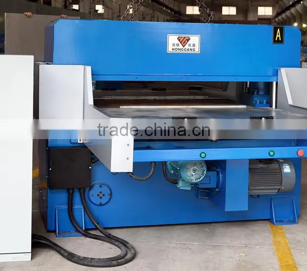 Hydraulic Automatic Gauze Sponge Press Cutting Machine photo-3