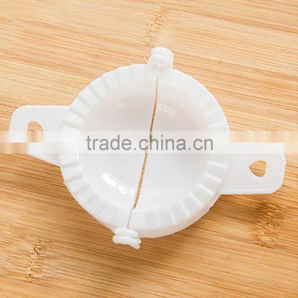 Convenience Kitchen Tool Plastic Home Dumpling Mould Dumpling Maker photo-6