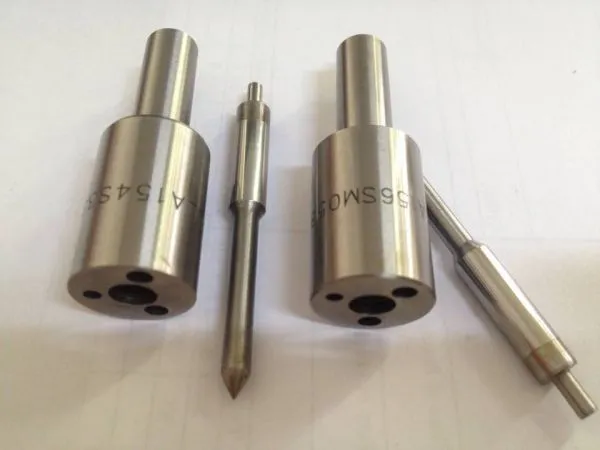 093400-1025 Oill Pump Auto Parts Diesel Injector Nozzle
