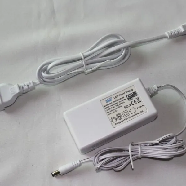 12V/24V Slim Waterproof LED Power Supply for Display Cabinet Lighting