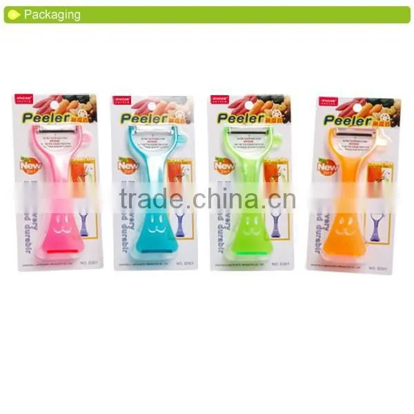 D301 Novel Smile Shaped Fruit Peeler Cassava Peeler Vegetable Peeler photo-4