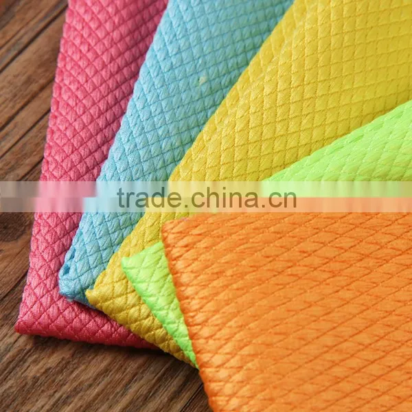 China Factory Direct Sell 30x40cm Microfber Fish Scale Car Window Cleaning Towel photo-6