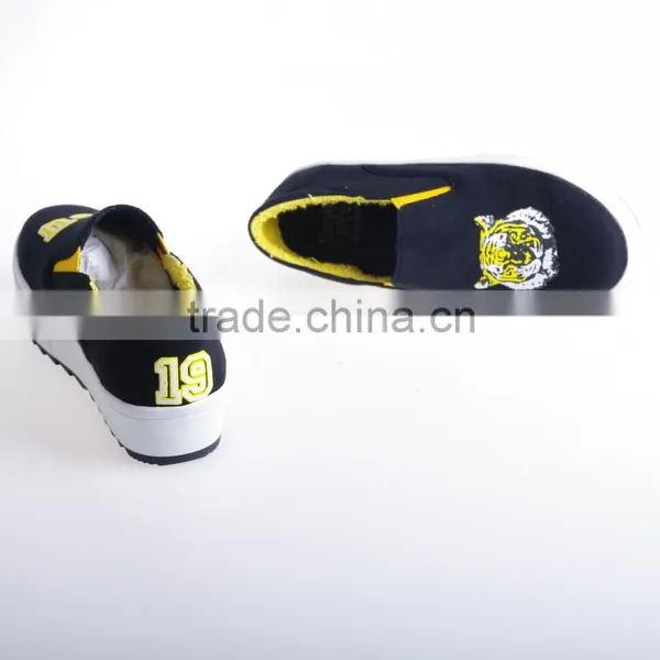 Platform Sneaker With Black Wool Upper Embroidery Tiger