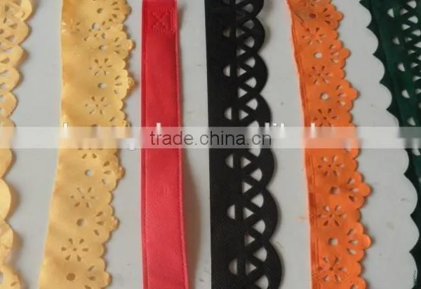 CC-100 Ultrasonic Lace Cutting Machine for Non Woven Bag photo-3