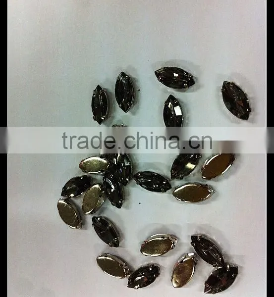 Acrylic Sew on Stone With Claw photo-2