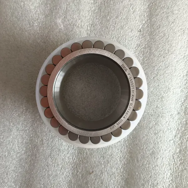 VOLVO VOE 11143297 Roller Bearing in Stock photo-2