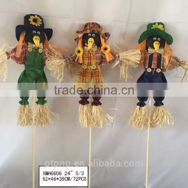 Straw and Fabric Scarecrow for Autumn and Harvest Decoration photo-2