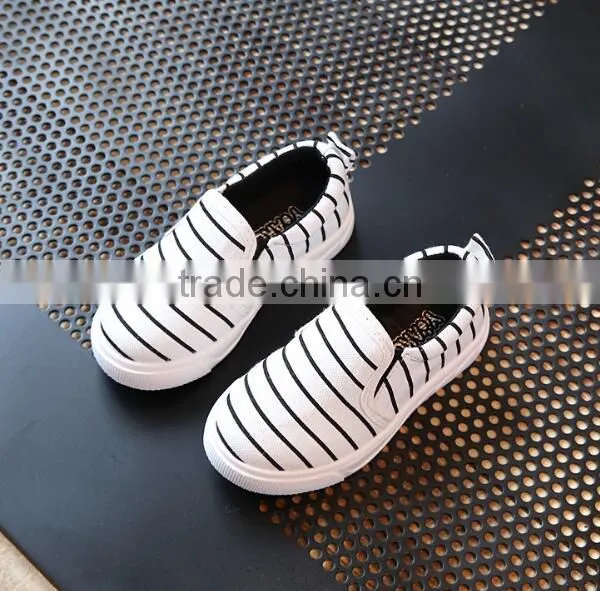 Zm35398a Kids Leisure Slip on Sport Canvas Shoes for Summer photo-3