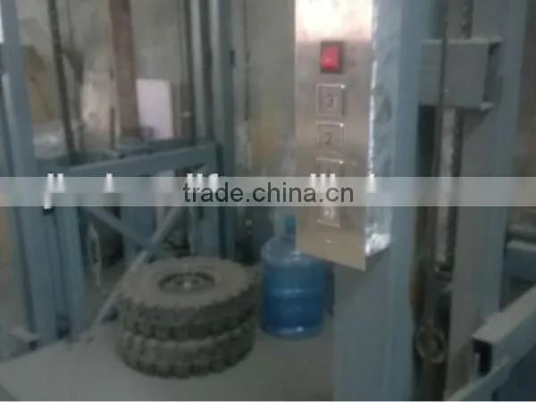 Hydraulic Guiderail Cargo/goods/car Lift Platform photo-4