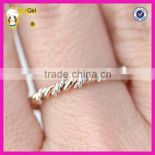 Fashion Jewelry Gold Stacked Rings Wholesale Sterling Silver and Rose Gold Twist Ring photo-3
