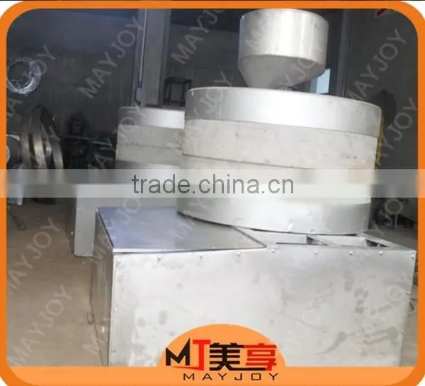 Good Quality Large Output Stone Flour Mill for Sale photo-5