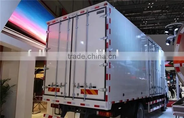 China HOWO T5G MAN Engine 180HP Euro4 4X2 Mini Van Truck For Sale photo-3
