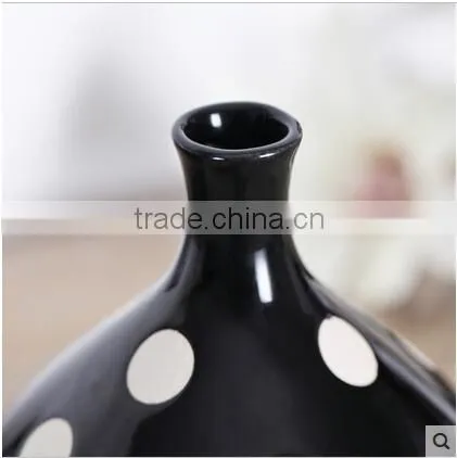 2 Pic a Set Cheap Factory White and Black Ceramic Vase for Table Decor photo-5