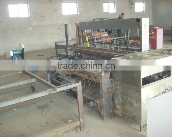 High Quality Crimped Wire Mesh Machinery Supplier photo-4