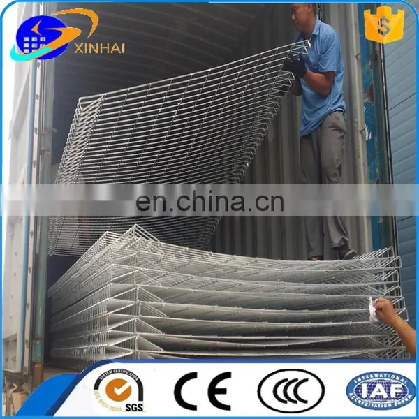 Hot Dipped Galvanized Powder Coated Roll Top BRC Fence Welded Wire Mesh Garden Fence photo-3