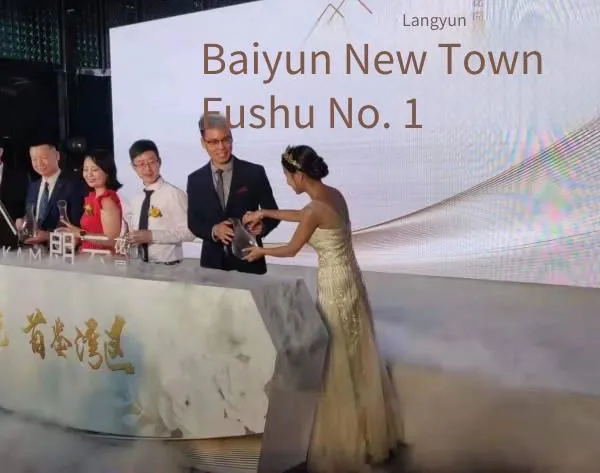 Large Scroll and Dry Ice Rising Sign Starting Props for Unveiling Racks at Shenzhen Rental Celebration Unveiling Ceremonies