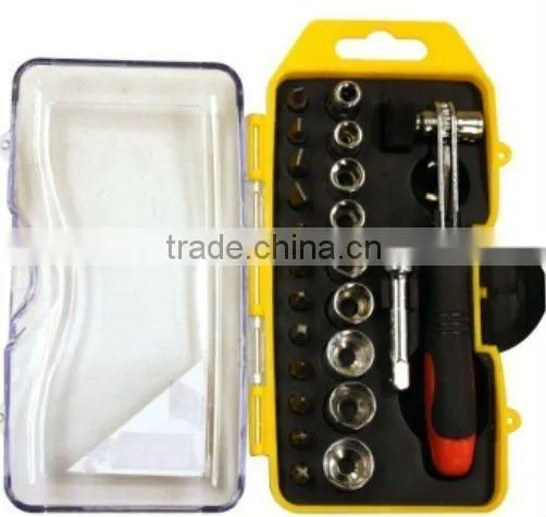 23 Piece Offset Ratchet Handle, Bit and Socket Set