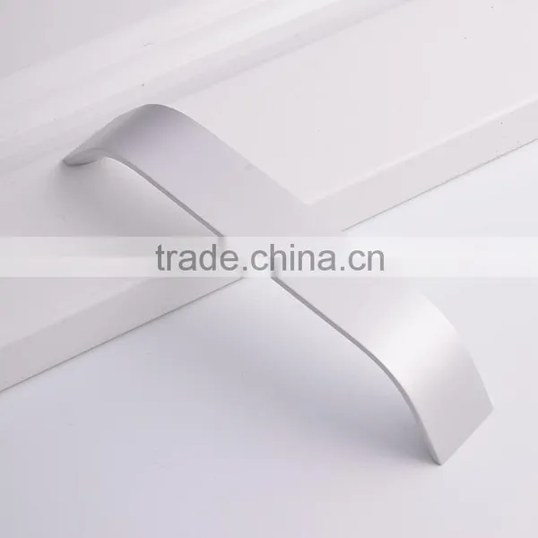 China Manufactory Products Modern Space Aluminum Cabinet Handle and Knobs / Drawer Pulls With Screws photo-6