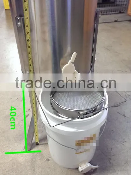 New Style Adjustable 4 Frames Manual Honey Extractor photo-3