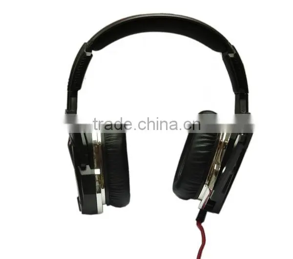 Lightweight Led 7.1 Sound Professional Gaming Headset Noise Cancelling Microphone Headset photo-3