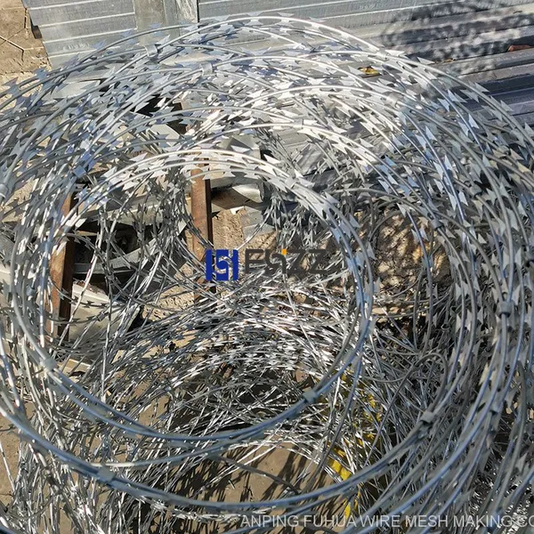 Galvanized Mild Steel Razor Wire Flat Wrap Razor Barbed Wire 500mm Height photo-3