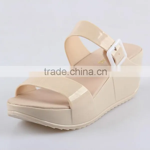 2015 Chun Xia Latest Fashion Shoes Transparent Jelly Shoes Ms Leisure Slippers Women Slippers photo-3
