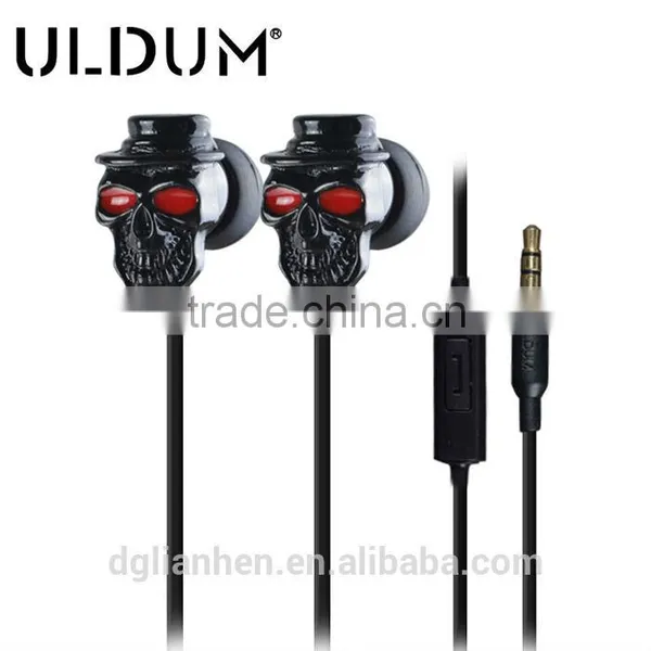 Earphone ULDUM 2013 Earphone High Quality Skull Shape Earphone With Mic photo-3
