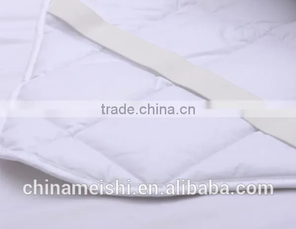 China Manufacturer Wholesale Price Waterproof Mattress Protector photo-4