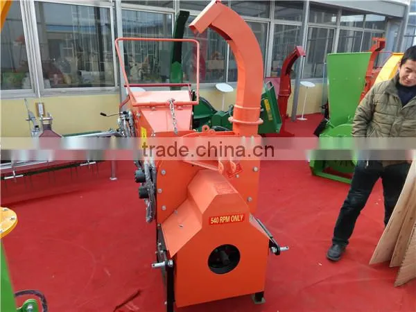 CE Approved Tractor PTO Driven Wood Chipper With Hydraulic Feeding photo-4